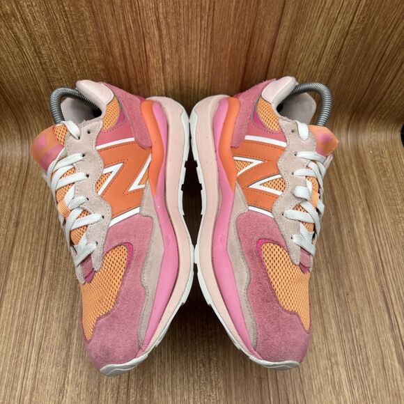 New Balance shoes 57/40 Exclusive “Valentine’s Day” W5740VDA Size 9 B Sneakers - Picture 5 of 9
